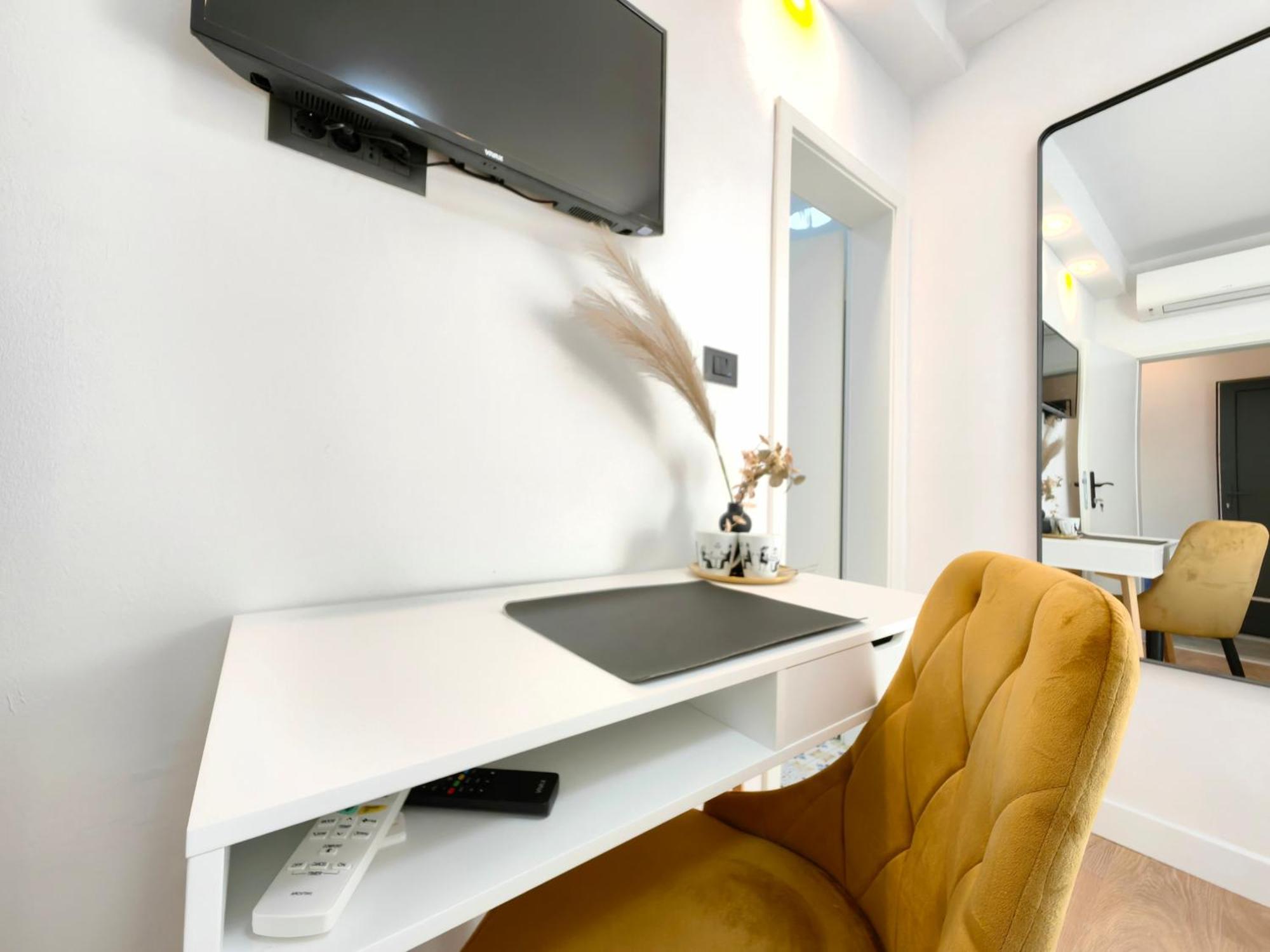 Studio & Rooms Fjok Split Exterior foto